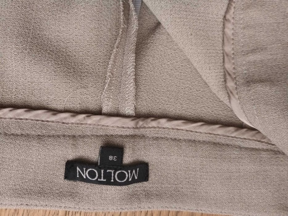 beżowy kostium Molton  z wełną