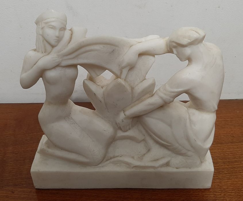 Статуэтка из искусственного мрамора