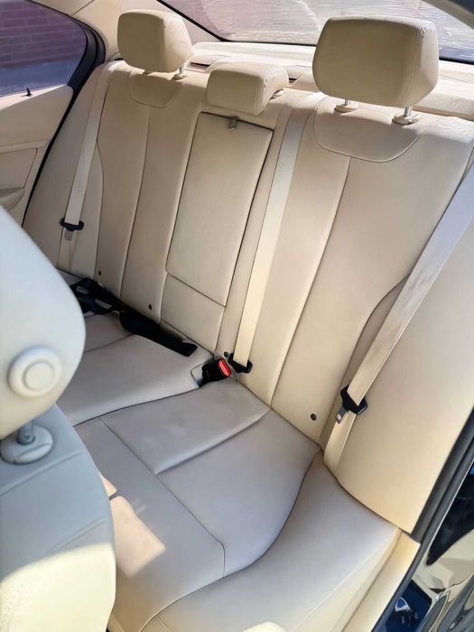 BMW 3 Series 320i      2015