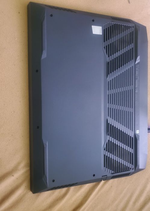 Laptop gamingowy Dell G15