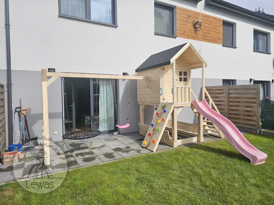 Plac zabaw, domek dla dzieci, huśtawka, domek ogrodowy,domek drewniany