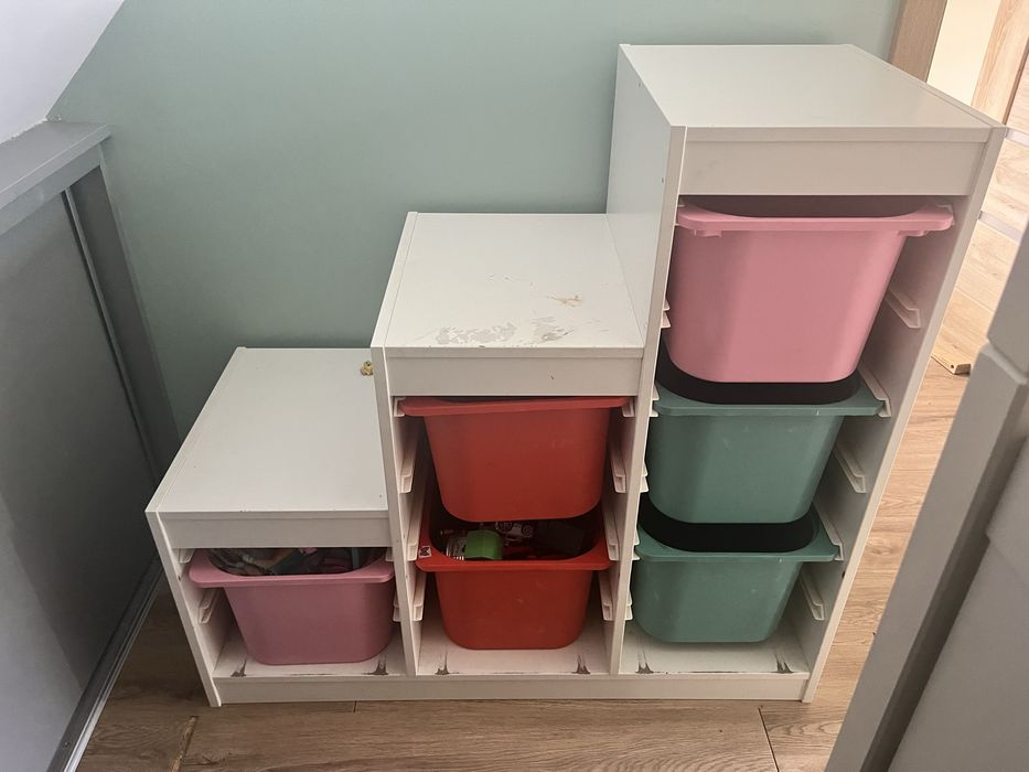 Ikea trofast z pojemnikami