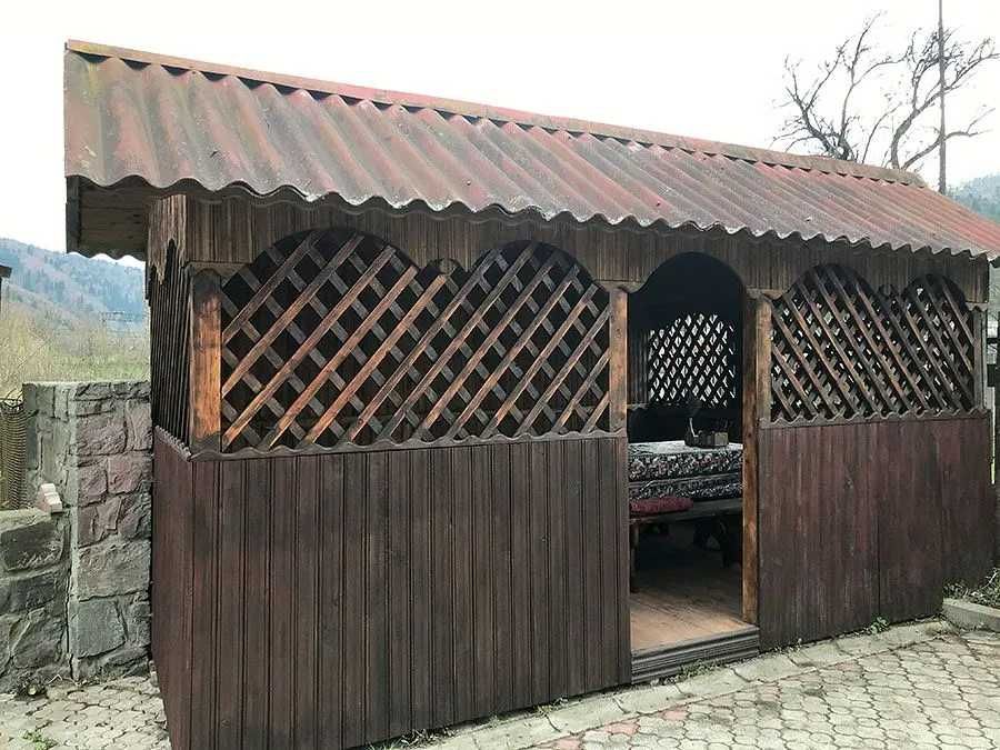 Котедж на 8 осіб з басейном. Сколе