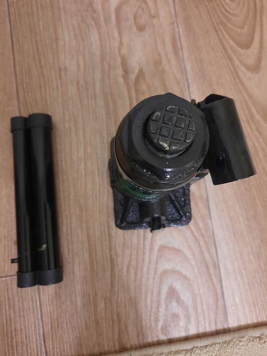 Продаю новий автомобільний домкрат !!!