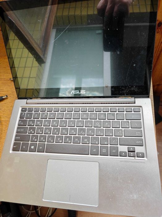 Лот з 4 неробочих ноутбуків. На запчастини або відновлення.