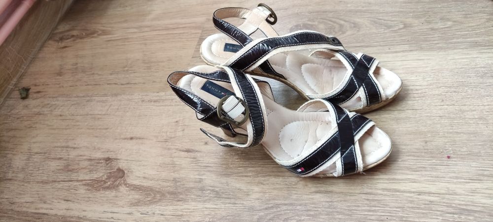 Sprzedam buty damskie