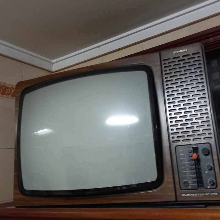 Televisao Siemens estilo vintage
