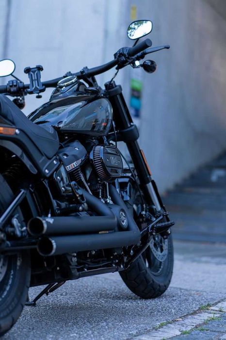 Harley Davidson Fat Bob 114, c/ Vance and Hines c/ nova