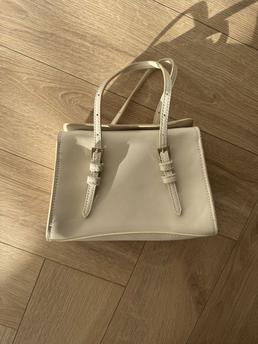 Torebka beżowa kremowa Zara mini do ręki przez ramię z paskiem