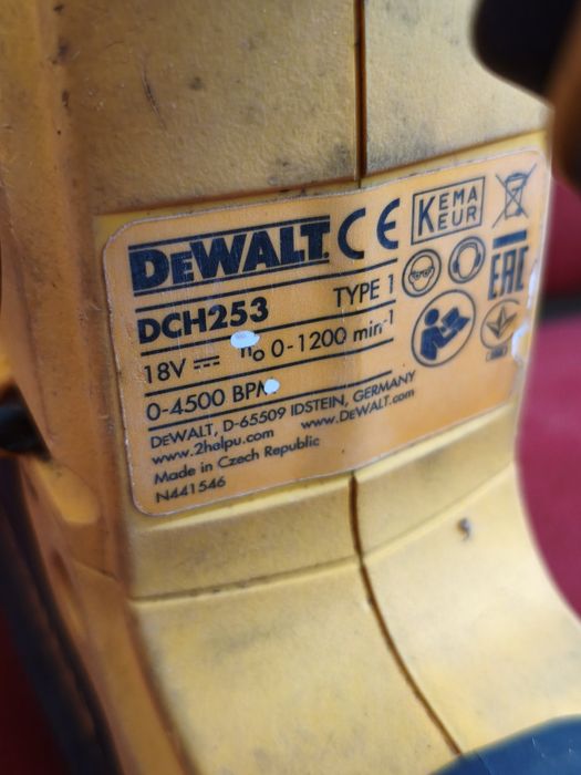 DeWalt SDS młotowiertarka 253