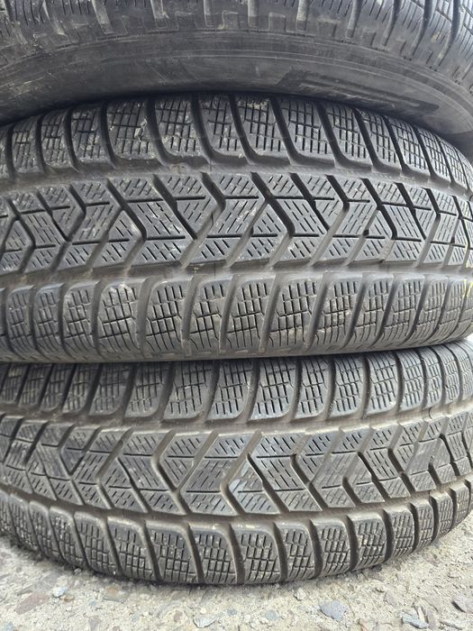 215/65R17 Pirelli Scorpion Winter