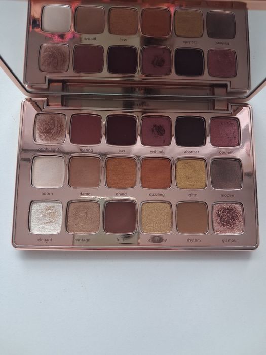 Tarte piękna paleta cieni do powiek
