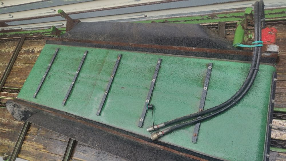 Przyczepa samozbierająca Bergman