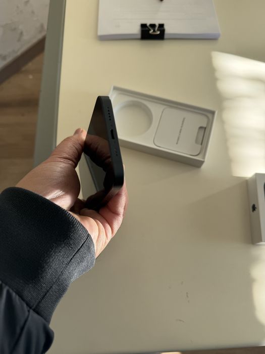 IPHONE 13 com 256 capacidade