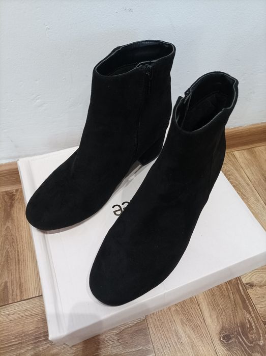 Botki czarne zamszowe rozmiar 37