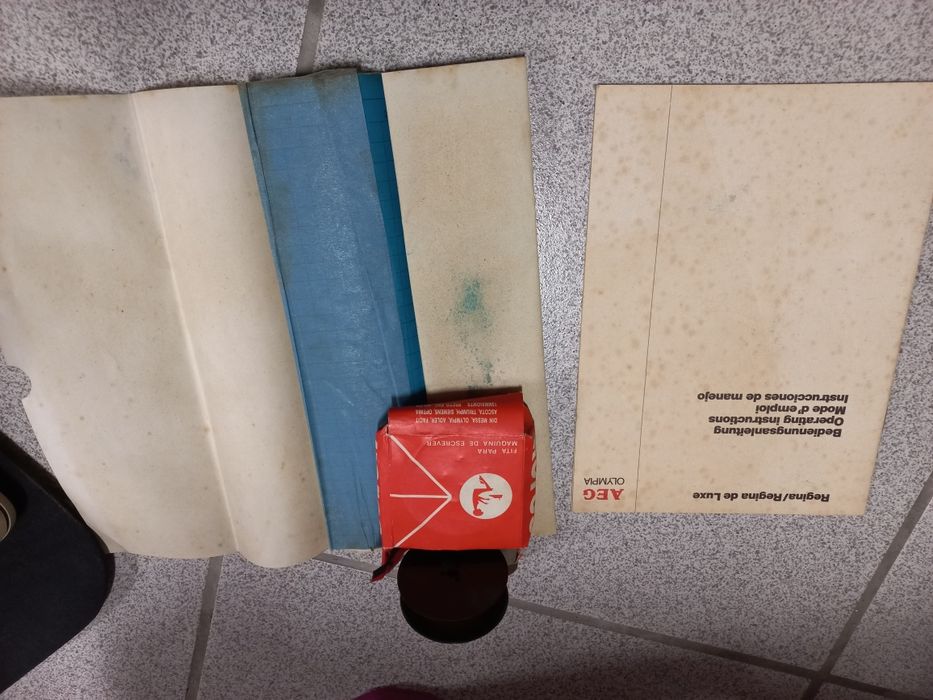 Maquina de escrever Aeg