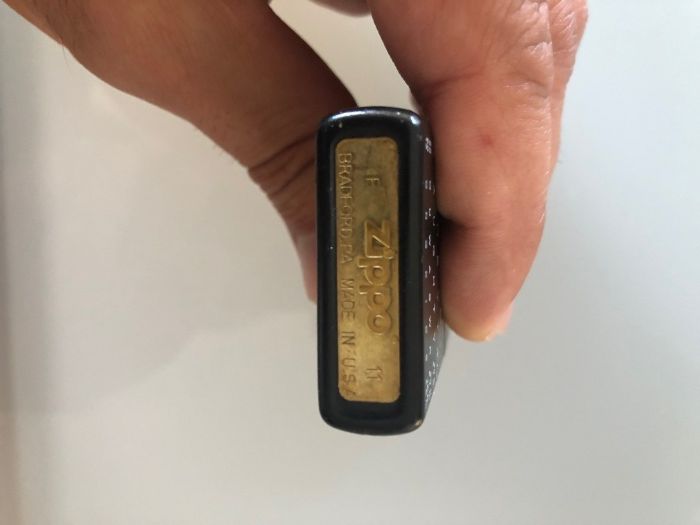 ZIPPO "Eye Chart" Preto Mate (preço inclui envio)