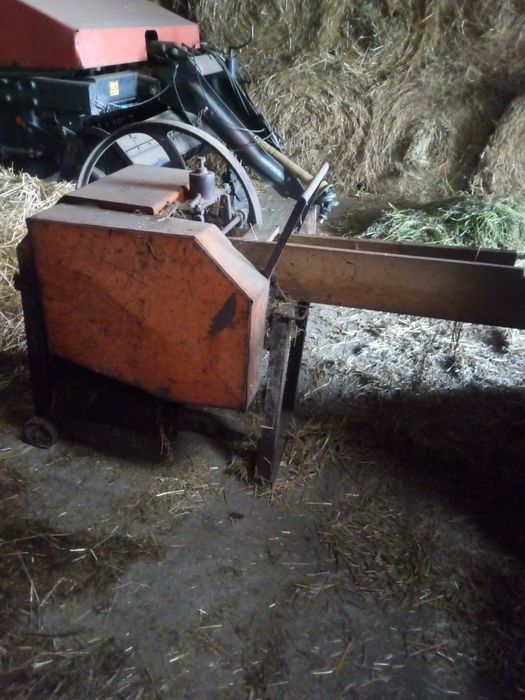 Sieczkarnia tmr dla cieląt