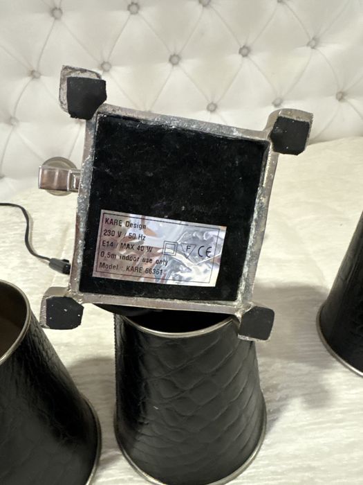 Candeeiro de mesa em inox da kare Design