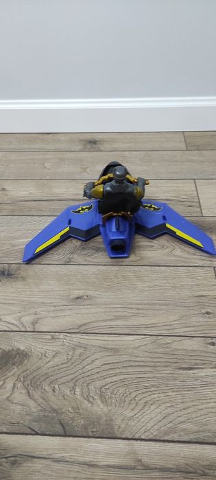 Figurka Batman z samolotem