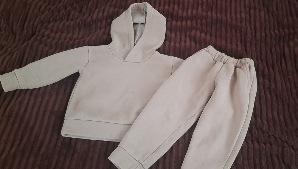 Продам, речі на дівчинку