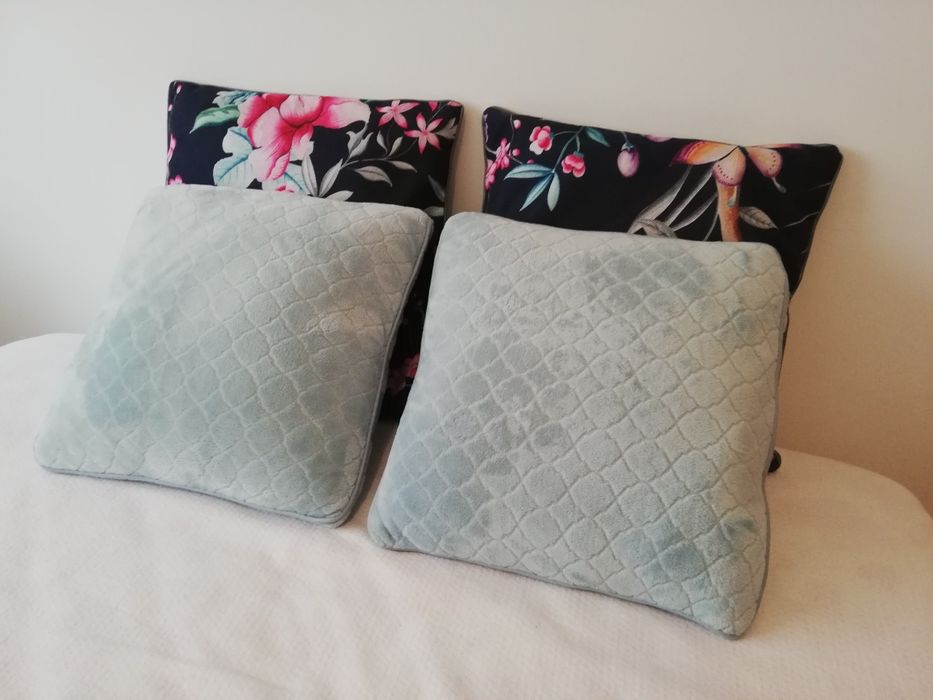 Almofadas em veludo - 9,90€