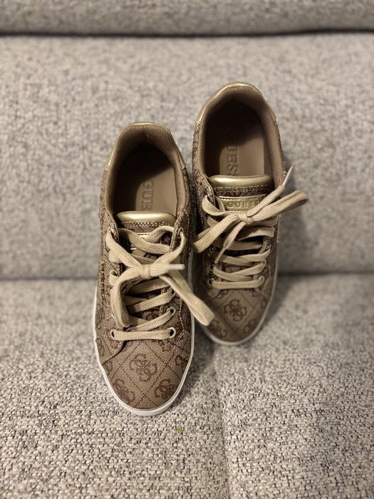 Buty guess  bezowe