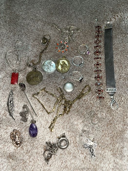 Продам срібні браслети та цепочки