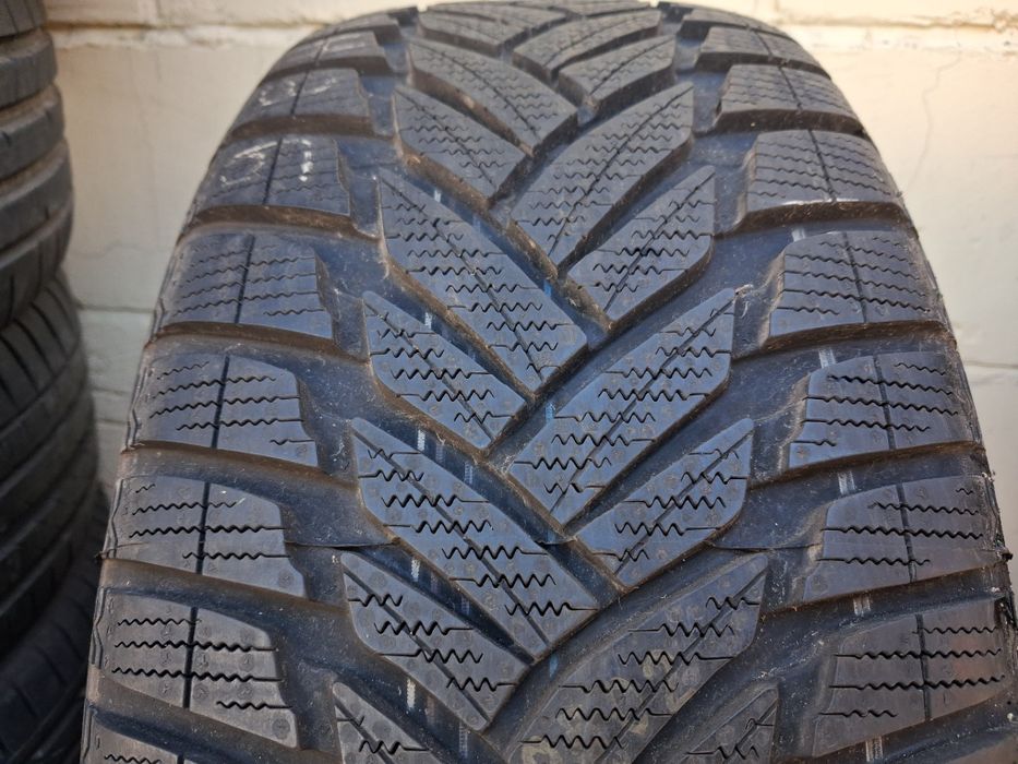 распаровка шины б/у 235/45 r18 Dunlop SP Winter Sport M3
