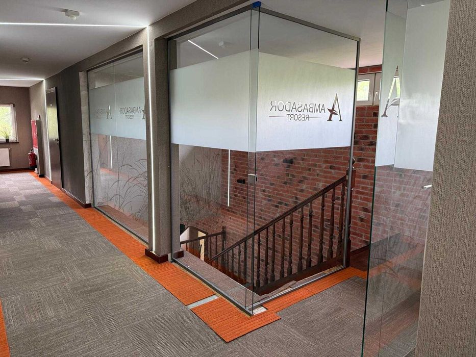 Usługi szklarskie: Lustra, Przeszklenia, Loft, Daszki, Grafiki i inne