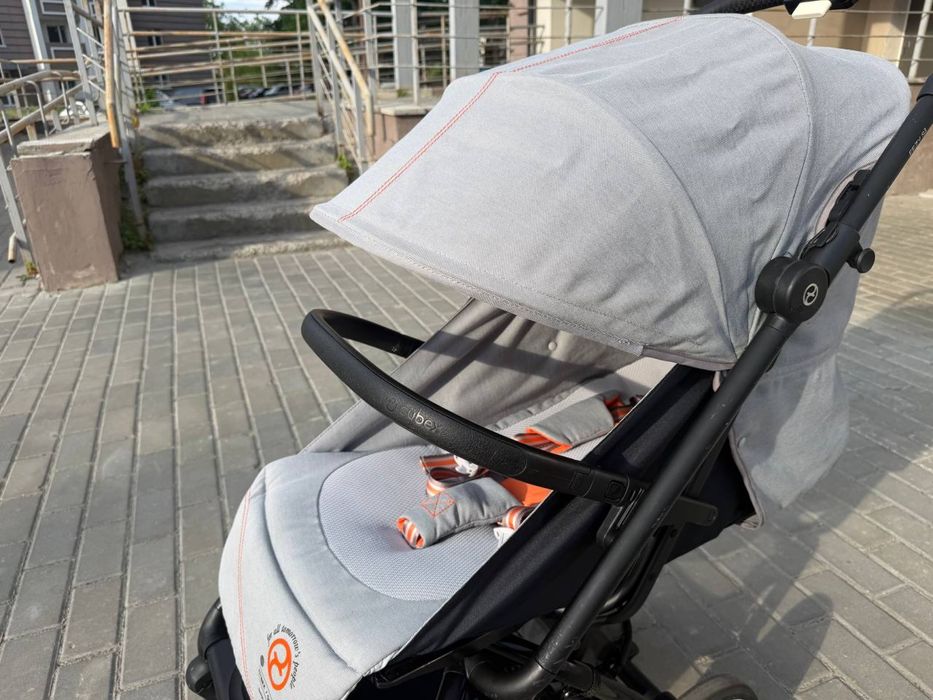 Коляска Cybex Beezy