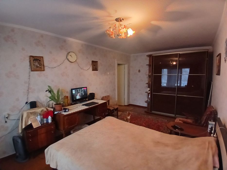 Продаж 2к квартири в р-ні Дендропарку