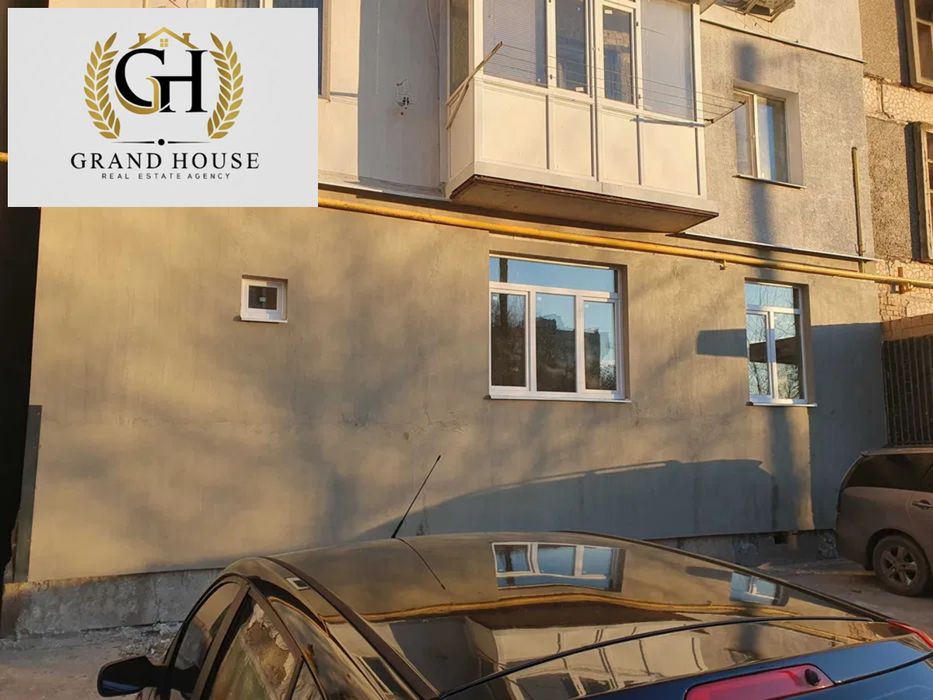 Продам квартиру-студію. 101 мікрорайон.