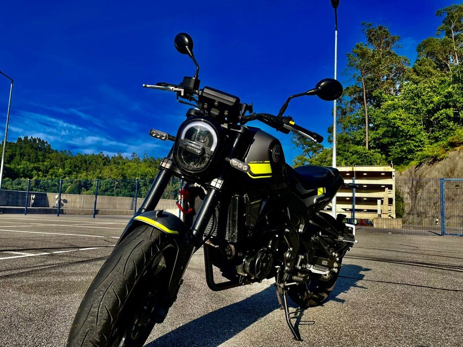 Benelli Leoncino 250