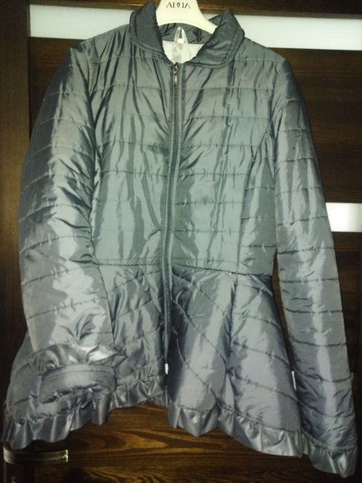 kurtka przejściowa jesienna voga Italia baskinka falbanki