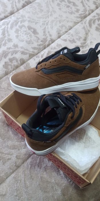 Sapatilhas Vans novas, nunca usadas n 39