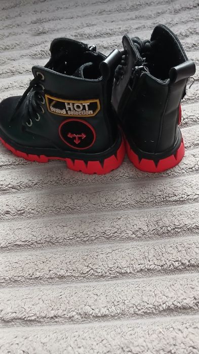 Продам ботінки для дівчинки 26 розмір