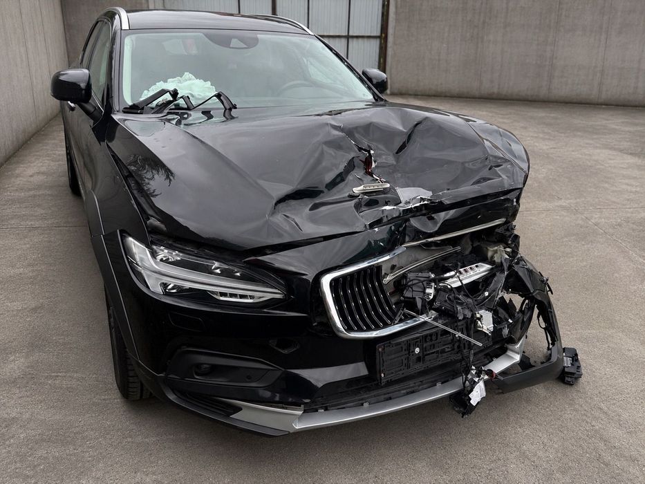 Volvo V90 Cross Country