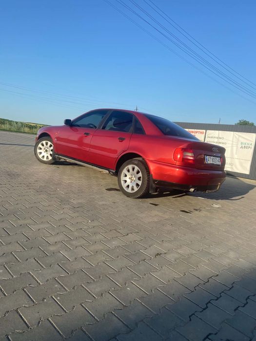 Продам Ауді А4 -1,8 бензин 125 кс