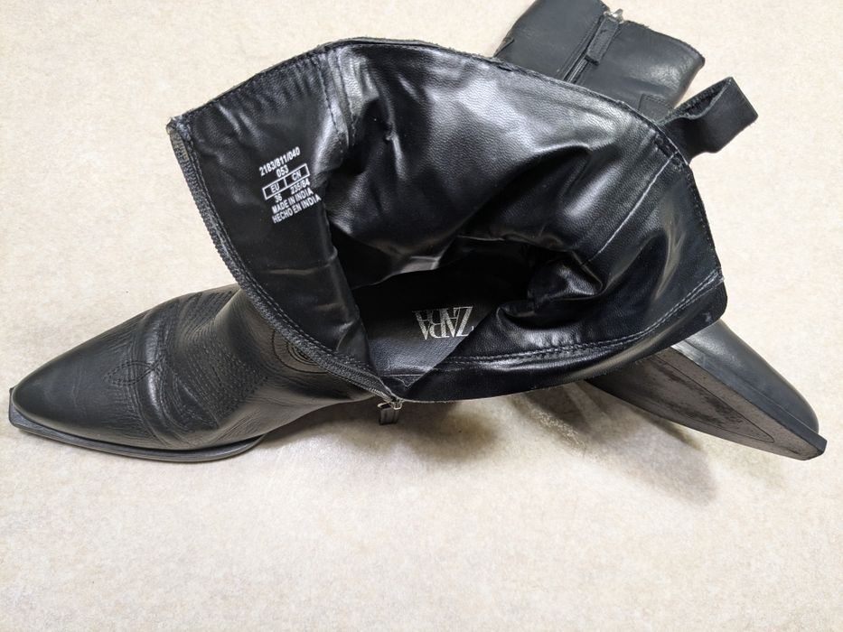 Шкіряні казаки Zara