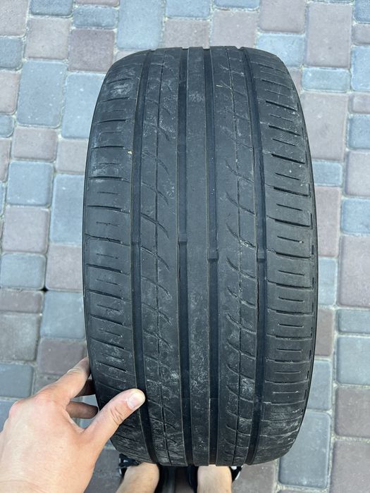 Шины 225/40r18 пара Yokohama Ecos es300, лето