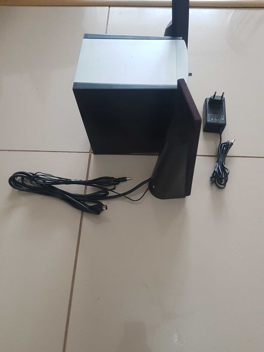 Fujitsu siemens сабвуфер,колонки