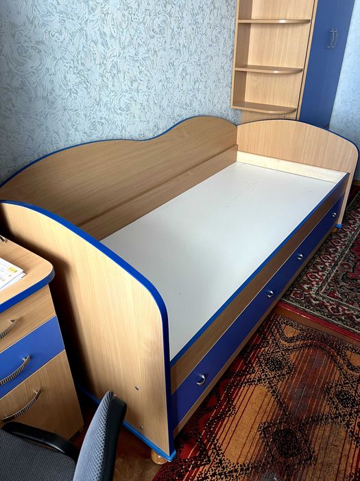 Ліжко односпальне 195х85 з матрацом (в наявності 2 шт.)