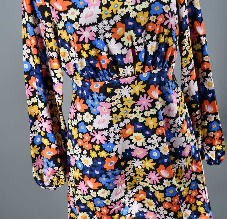 Kolorowa satynowa sukienka Vila 34 kwiaty długi rękaw nowe