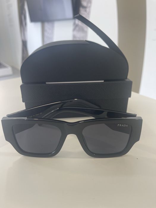 Oculos Prada novo / caixa