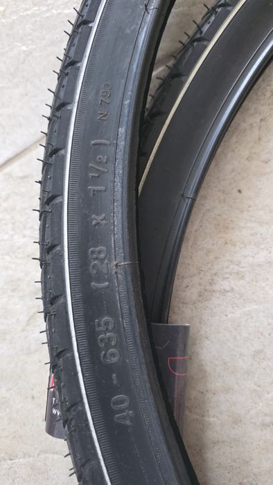 Sprzedam opony rowerowe 28×1  1/2