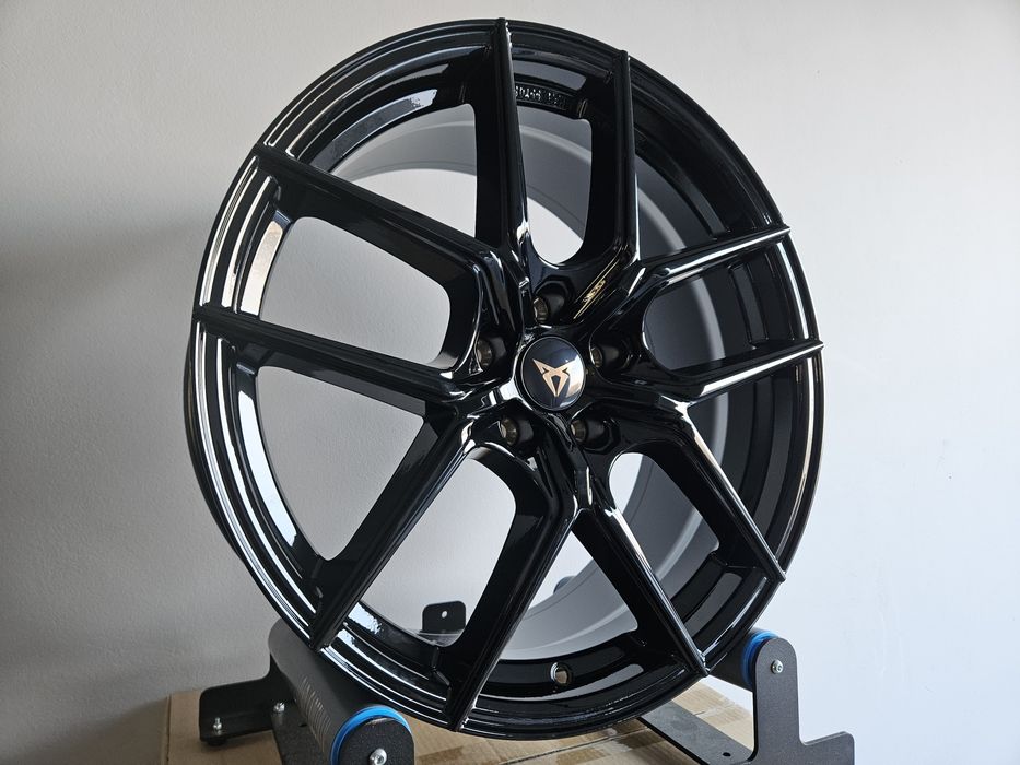 Cupra  19 " Nowe 5x112 Terramar Formentor Tavascan Felgi Czarne