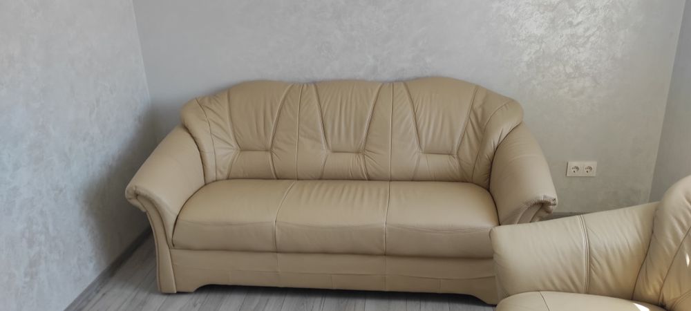 Диван шкіряний трійка двійка та крісло