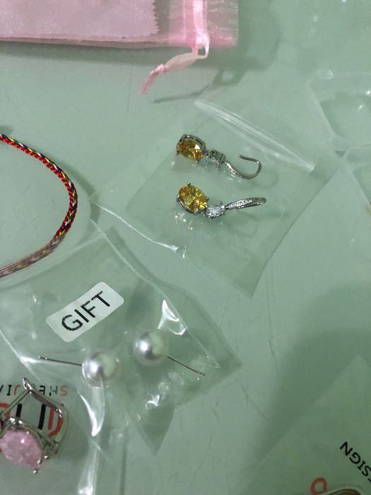 Подарунки дешево