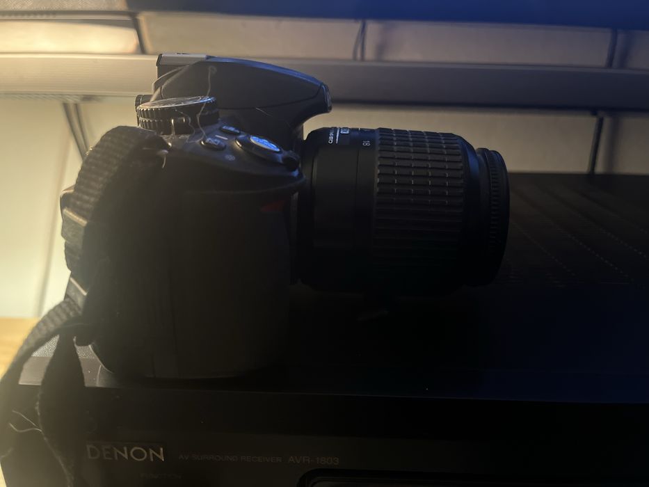 Nikon D3100 praticamente nova (sem uso)